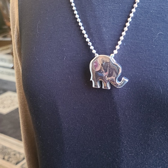 ALABAMA FANS ELEPHANT silver tone Pendant - Picture 9 of 10